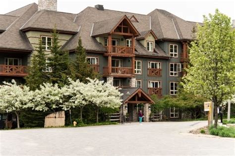 blue mountain village hotels|BMVA .